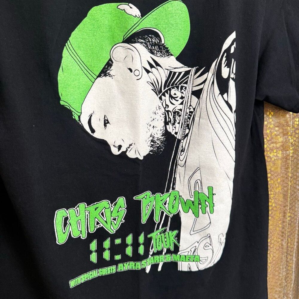 Chris Brown 11:11 Tour 2024 Fan T-Shirt West Coast Neon Green Black Med - Picture 3 of 5